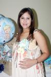22102006 
Por el cercano nacimiento de su bebé, Griselda Márquez Alonso disfrutó de una fiesta de canastilla que le prepararon Daria Alonso e Irma Esquivel.