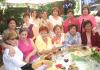 26102006
Magaly Gámez viuda de Necochea, con un grupo de amigas que la acompañaron en su fiesta de cumpleaños.