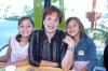 28102006 
 Mayela González acompañada de sus hijos Javier, Andrea y Marifer González y su sobrina Ana Cristina García