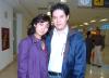 01112006
Eustergia y Daisy Colorado viajaron a Cancún,las despidió la familia Gómez Flores.