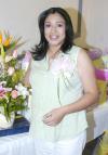 20112006
Ruth Rodela Hernández recibió muchas felicitaciones, en la fiesta de canastilla que le ofrecieron al bebé que espera.