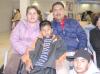 22112006
Servando Espino viajó a Tijuana, lo despidieron Margarita Arguijo, Osiel y Joram.