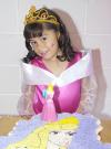 27112006
Ivana Torres Guerrero, captada el día de su piñata con motivo de su quinto cumpleaños.