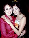 12112006 
Lily Duarte Aguayo, en su despedida de soltera acompañada por su mamá, Norma Aguayo de Duarte.