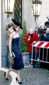 “La boda invisible” y “Tom & Katie: los fantasmas recién casados” eran los titulares de los periódicos italianos que reflejaron la frustración de los residentes y de las hordas de fotógrafos que llegaron a Bracciano para el evento.