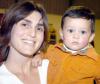 01122006 
Gabriel Aguilera Elizondo festejó su cumpleaños junto a sus padres, Antonio y Olivia Aguilera y su hermanito Ángel.