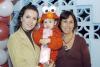 03122006 
La pequeña festejada con su mamá, Artemisa Hernández de Martínez y su abuelita, María Cristina Blanco.