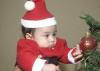 12122006
La luz de la próxima llegada de la Navidad, brilla en el corazón del pequeño Eduardo Castillo Zorrilla.