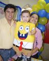 16122006 
Héctor Ambriz López cumplió dos años de edad y fue festejado por sus padres, Héctor y Elizabeth Ambriz