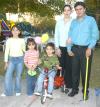 25122006
Ana Paula y Jacobo Hernández Mendoza junto a sus papás, Jacobo y Adriana Hernández y su hermanita Natalia.