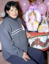 07012007 
Paola Macías, en la fiesta de regalos que le ofrecieron por el próximo nacimiento de su primer bebè.