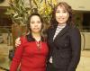 10012007
Estela y Rosy Alvarado, en la celebración del Día de la Enfermera.