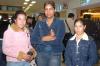09012007
Gabriela y José Miguel Carreón y el niño Nicolás Ortiz viajaron a Sonora.