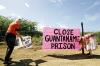 Se cumplieron cinco años desde que los primeros detenidos llegaron a Guantánamo, donde 395 presos siguen encarcelados de forma indefinida, lo que ha renovado las llamadas al Gobierno de Estados Unidos para que cierre la prisión.