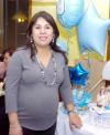 12012007 
Érika Guadalajara de Rodríguez fue festejada con una reunión organizada por Alicia Alonso de Guadalajara, con motivo del cercano nacimiento de su bebé.