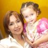 22012007
La pequeña Danna Paola Pérez Cárdenas junto a su mamá, Hope Cárdenas, el día que festejó su cumpleaños.