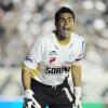 Ya con la ventaja de tres goles, las Chivas replegaron líneas y fueron atacados insistentemente por la artillería santista, que continuaba con la pólvora mojada, hasta las anotaciones del “Hachita”.
Cuando quedaban pocos minutos por jugar, los Guerreros se volcaron al ataque pero de manera desorganizada, teniendo el empate primeramente Oribe Peralta, quien voló su remate, y después Édgar Castillo, de regular rendimiento, con un disparo que fue bien controlado por Luis Michel.