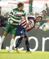Con el paso de los minutos, los aficionados comenzaron a meterse con el delantero brasileño Eliomar Marcón, quien no ha podido encontrarse con el gol, pidiendo a coro el ingreso de Oribe Peralta, aunque el amazónico le dejó muerto el esférico al “Chato” Rodríguez, ya en tiempo de descuento de los primeros 45 minutos, pero Juan Pablo no pudo controlarlo y se le esfumó una gran oportunidad