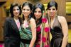 La futura novia junto a su suegra Blanca Zablah de Giacomán y su madre Loris Hage de Jobi.