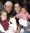 08022007
Pedro y Sandra Morán, con sus hijas Natalia y Marisa Morán.