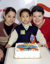 11022007 
Saúl Andrés Sánchez Escobedo festejó su tercer cumpleaños, con un alegre convivio acompañado por sus maestras Blanca y Alejandra Sánchez.