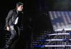 Llegó, cantó y se fue. A diferencia de hace dos años, esta vez Chayanne no se quedó a jugar golf ni fue a comer a ningún restaurante de la localidad. 



Inmediatamente después de que terminó su concierto en el Estadio Gómez Palacio, el artista fue llevado al Aeropuerto Internacional de esta ciudad para tomar su jet privado y salir con rumbo a Miami.