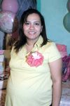 23022007 
Karen Paulina Carlos de Hernández espera un niño para principios de marzo, motivo por el cual fue felicitada por sus amigas y familiares en su fiesta de canastilla.