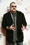 El cantante de reggaeton, Voltio  posó para las cámaras.