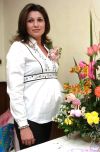 19022007
Martha Georgina Candelas Ramírez disfrutó de una linda fiesta de canastilla que le ofreció su mamá, Martha Ramírez de Candelas, en honor de la bebé que espera.