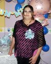 25022007 
Perla Cruz González recibió muchas felicitaciones por el próximo nacimiento de su bebé, en la fiesta de canastilla que le ofreció su suegra.