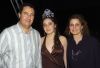 27022007
La princesa, María Ángel Salas Murra, en compañía de sus padres Jesús Salas Cepeda y Rosario Murra de Salas.