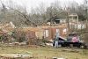 En la localidad de Americus, 188 kilómetros al sur de Atlanta, en Georgia, un tornado que tocó tierra cerca del hospital regional Sumter mató a por lo menos dos personas y causó heridas a decenas, dijo Buzz Weiss de la Agencia de Emergencias del Estado.