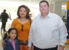 03032007
Silvia Flores viajó a Tijuana, la despidió Silvana Reyes.