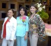 04032007 
La festejada con su mamá, Karime de Lee y sus hermanas Sharon de Bartoluchi.