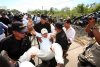 Un grupo minortario de integrante de Greenpeace escenificaron  una manifestación de repudio por la presencia del presidente de Estados Unidos, George W. Bush, en Mérida, Yucatán.