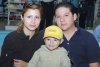 12032007
Mario Linares, Angélica Martínez y el niño Ian Linares viajaron a Mérida.