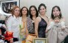 11032007 
Gratos momentos compartió Laura Mónica Alanís Reyes con sus invitadas, quienes la felicitaron por su próxima boda.