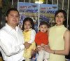 20032007
Rodrigo Efrén Albarrán Sifuentes junto a sus padres, Luis Rodrigo y Verónica Albarrán y su hermanita, en su fiesta de cumpleaños.