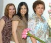 20032007
Angélica Elena Ayala de Fuentes recibió muchas felicitaciones de parte de sus familiares y amigas, con motivo del cercano nacimiento de su primer bebé.