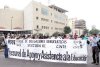 Miles de trabajadores mexicanos marcharon por el centro de la capital mexicana ante las oficinas del Senado contra la posible aprobación de una reforma que permite que las pensiones de muchos de ellos sean manejadas como fondos privados.