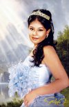 Srita. Wendy Selene Niño Tovar en una fotografía con motivo de sus quince años.