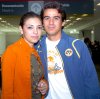 06042007
Rocío de los Santos y Cristian Muñoz viajaron con destino a Ensenada.