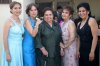 05042007
Doña Gloria Polendo de Santacruz junto a sus hijas Olivia, Lety, Ileana y  Elvia.