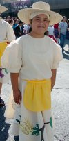 01042007
Rosa Isela Triana Dueñas, alumna de la Escuela Alfonso  Rodríguez en el desfile del Centenario