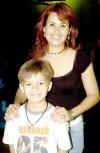 03042007
Faruk Villalobos y su mamá Yanira Salum