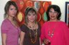 03042007
Lorena García, Lorena y Lucero Marín asistieron a la inaguración de la muestra Entre Ellas