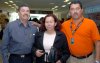 11042007
Yolanda Ramírez viajó a los Ángeles, la despidieron Baltazar Ramírez y Jorge Rodríguez