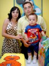 20042007
Dan Villarreal Ruiz cumplió su primer añito de vida, motivo por el cual fue festejado por sus padres, Ana Cecilia y Dan Villarreal