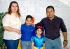 25042007
Andrea Janeth Aguilar Ortíz cumplió seis años de edad y fue festejada por sus padres, Javier Aguilar y María Eugenia Ortiz y su hermanito