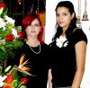 29042007
María C. Pavón y Mercedes Chávez Llanas le organizaron una despedida de soltera a Jovana Pamela Rascón Chávez, con motivo de su próxima boda